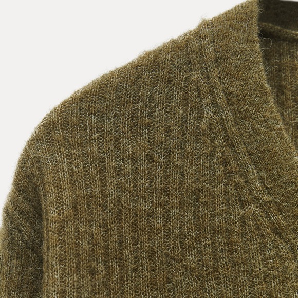 ZARA Alpaca and Wool Sweater - Picture 3 of 7